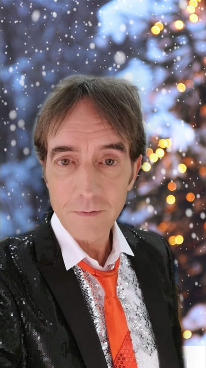 simongoodall's tweet photo. @MikeReadUK You can borrow my backdrop Mike!! https://t.co/okZVj02y2r