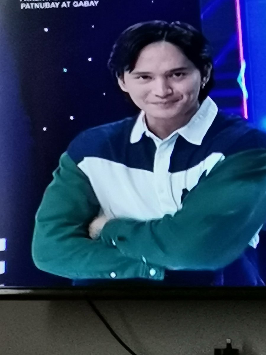 tinginan ni Crush pag seryoso hahaha
#RuruAtBenteCinco
RuruAtBenteCinco