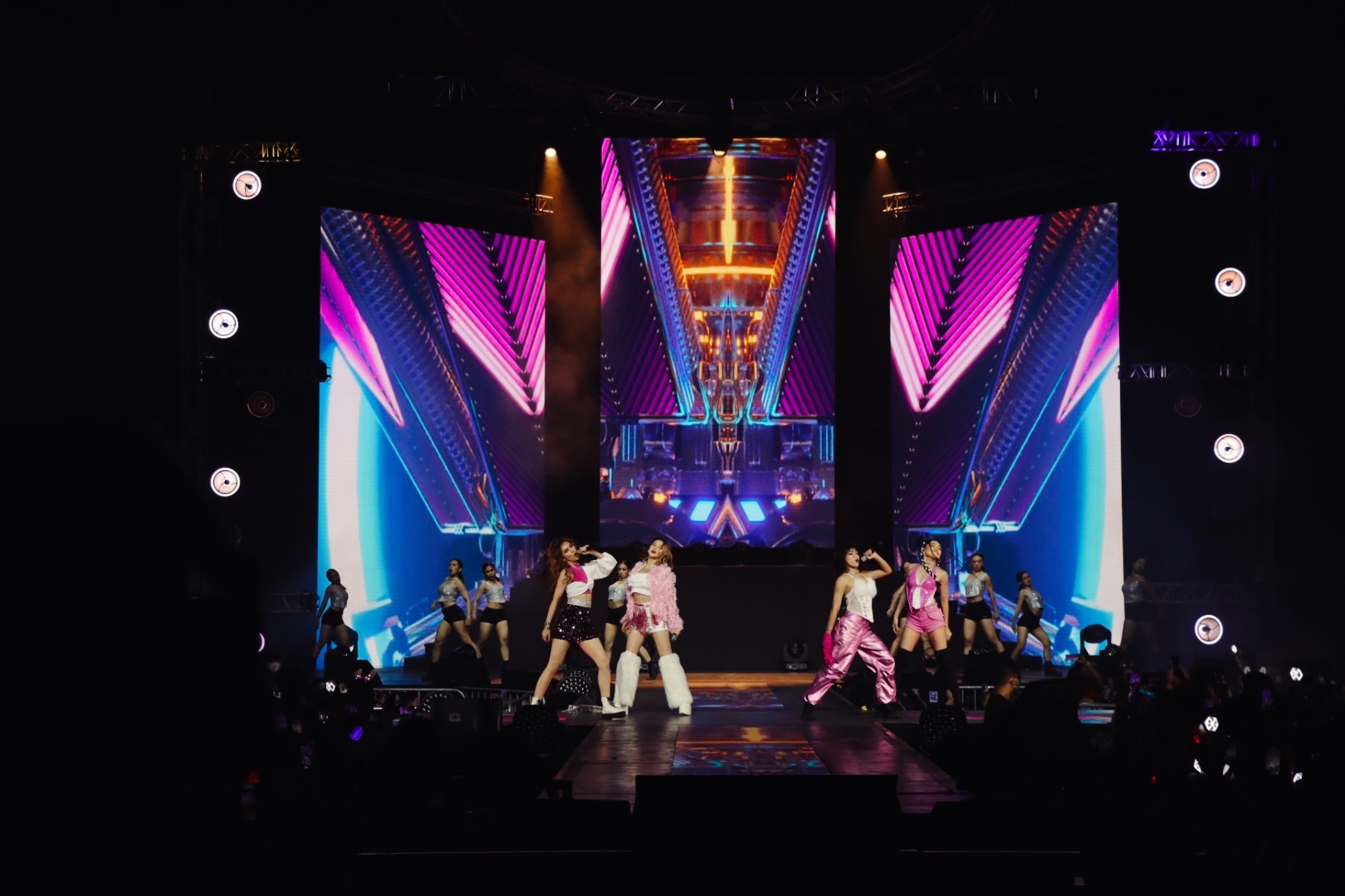 FjnLdXUUUAAM9GF?format=jpg&name=large