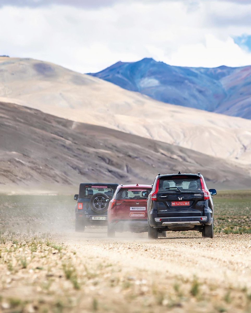 Mahindra_Thar's tweet photo. The Raid Of Your Dreams! Read about the true spirit of off-roading culture this holiday season and enthrall your imagination with our latest issue of #Engage4x4
@SirishChandran
#magazine #engage #newissue #read #mahindrathar #ScorpioN #XUV700 https://t.co/KI7NNQLuen
