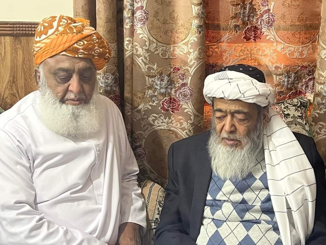 MsdZadin's tweet photo. حافظ حسین احمد صاحب کو قافلہ حق میں دوبارہ واپسی پر مبارکباد پیش کرتے ہیں ویلکم خوش آمدید مرحبا https://t.co/CSINmLCcHL
