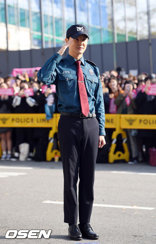 0101JYJ's tweet photo. Junsu π #ManIsPink https://t.co/fXFYR9VPrd