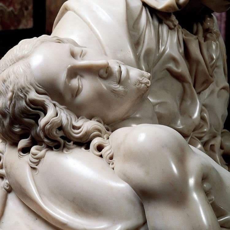 JamesLucasIT's tweet image. Michelangelo Buonarroti aveva soltanto 23 anni quando scolpì la Pietà