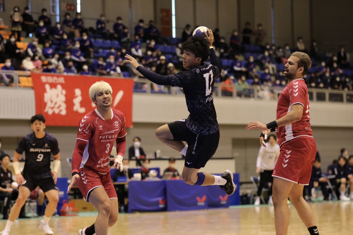 JHA_handball's tweet photo. 明日の決勝は14:00〜NHK Eテレで生中継です📺‼豊田合成の️「連覇」かトヨタ自動車東日本の「初優勝」か💥バチバチの戦いを見逃すなっ‼️会場で当日券も販売しております🎫お近くの方は是非ご来場ください🫶
#JAPANHAND2022 https://t.co/emB6BwyxJ3
