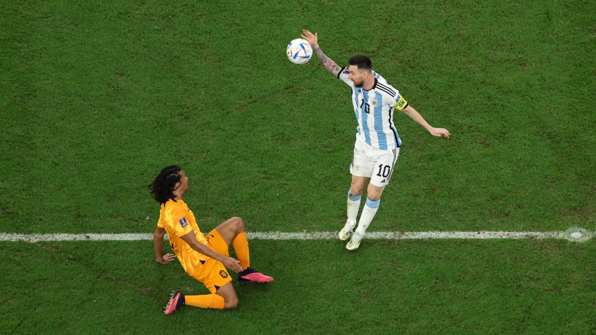 NftTickets's tweet photo. One thing that NFT Ticketing wonโt solveโฆ unseen hands ballโฆ VAR asleep? ๐โฝ๏ธ
Fortunately it solves plenty of other unfair practices โ๐ #TicketingRevolution.
#FairTicketing #FairPlay #NFT #NETARG #Messi #Qatar2022 https://t.co/b3SYTwJBEv