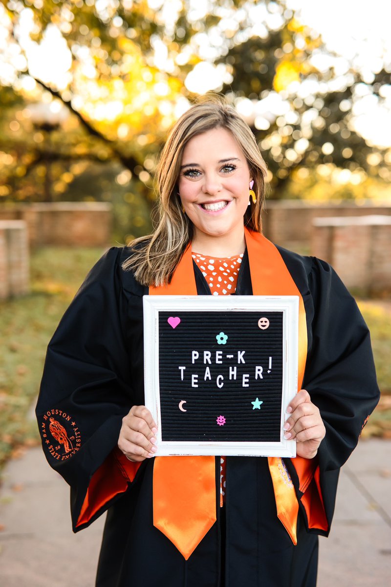 JimNipp's tweet photo. In just a few hours, the last of our three children graduates from @SamHoustonState - 3 kids, 3 Bearkats, 3 world-changers.  A police officer, an ER nurse, and now a teacher. Thanks @SHSUPresWhite and your amazing faculty for investing your time and talents into our kids. https://t.co/naq1zU4tAX