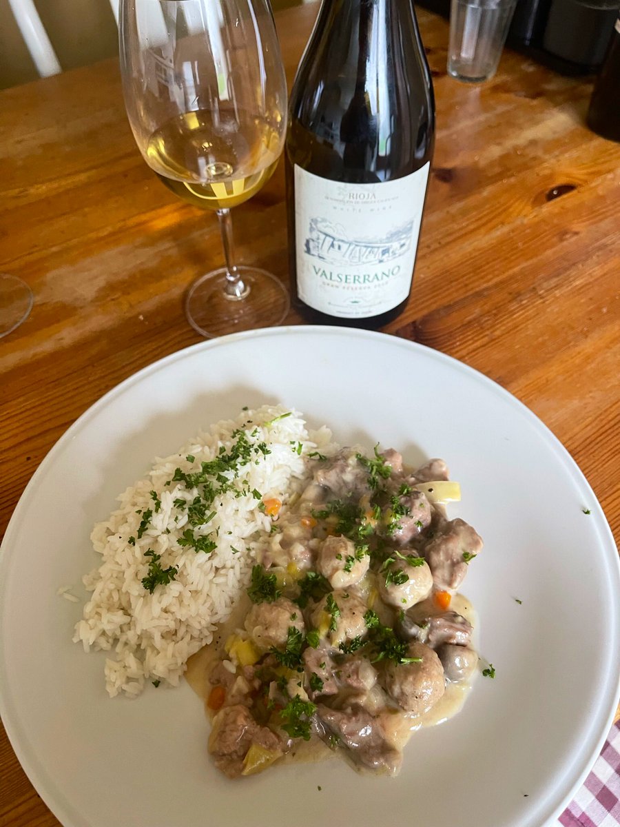 The WineSmacker tweet media