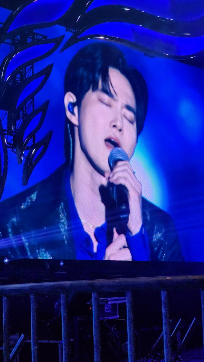 F0RJUNMYE0N's tweet photo. he is so pretty and handsome and perfect and he should be my husband https://t.co/bSanpCGXOS