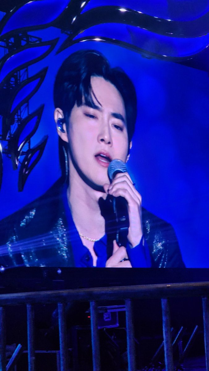 F0RJUNMYE0N's tweet photo. he is so pretty and handsome and perfect and he should be my husband https://t.co/bSanpCGXOS