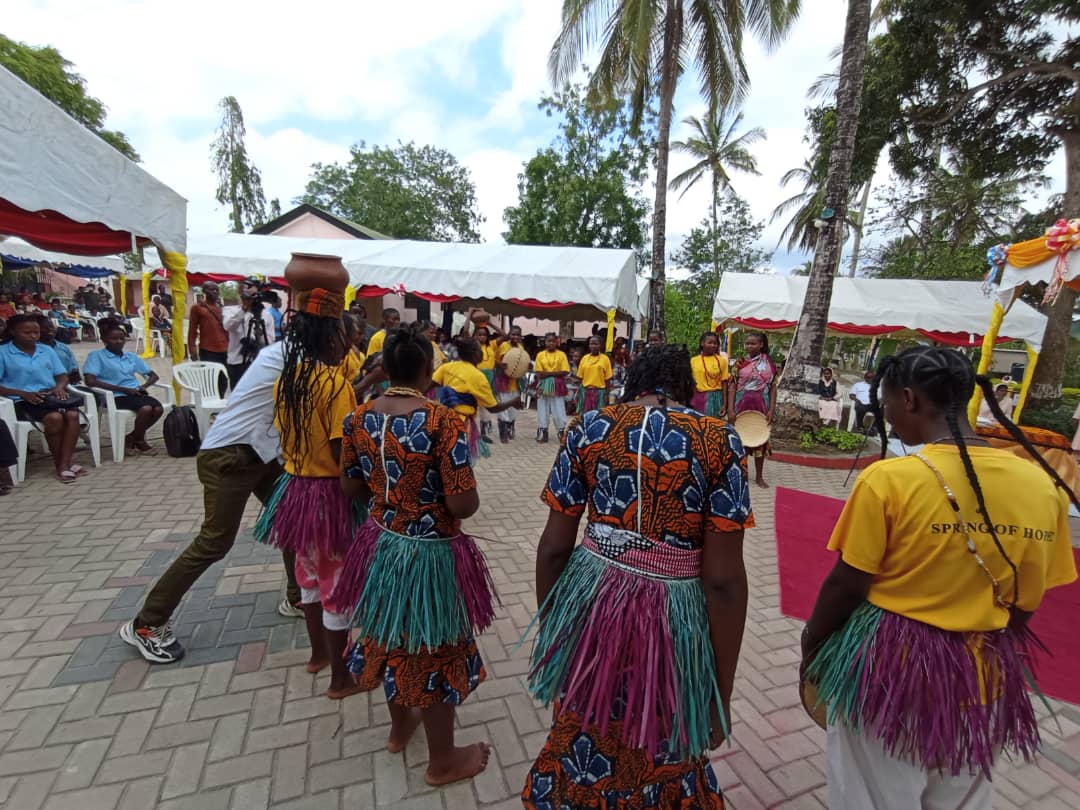 sonnino123's tweet photo. Mwaka 2022 DMI ilipokea watoto 126 Wahanga wa usafirishaji haramu wa binadamu, miongoni mwao 25 waliunganishwa mapema tu na familia zao kutoka kituo za mapokezi kabla ya kujiunga na mafunzo
#DMISpringOfHope https://t.co/msfMsE6Ehp