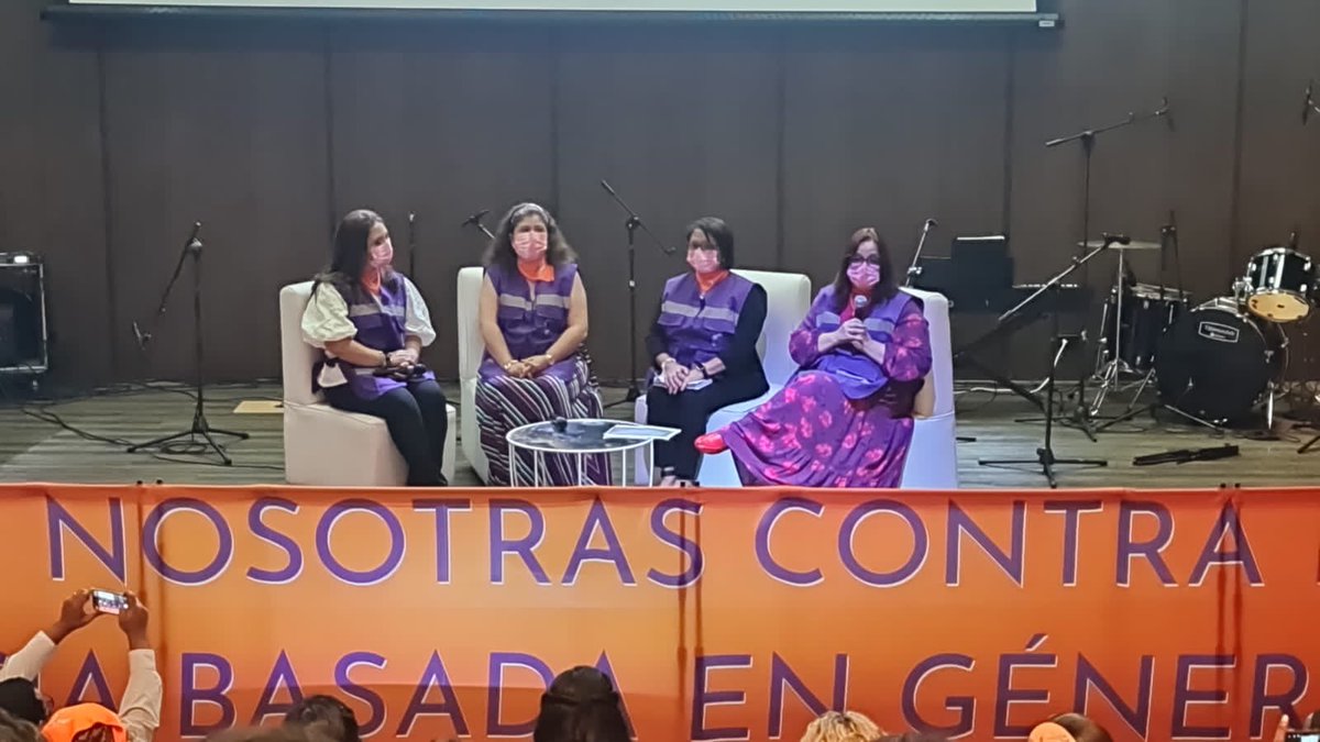 100masMujeres's tweet photo. 100 más Mujeres por Honduras junto con la Iniciativa Regional de Centroamérica CARI USAID Honduras @USAIDHonduras dimos por clausurado en el Foro Conmemorativo de los 16 días de activismo en contra de la Violencia Basado en Género.
#VBG #16DiasdeActivismo https://t.co/ormT5590Y8