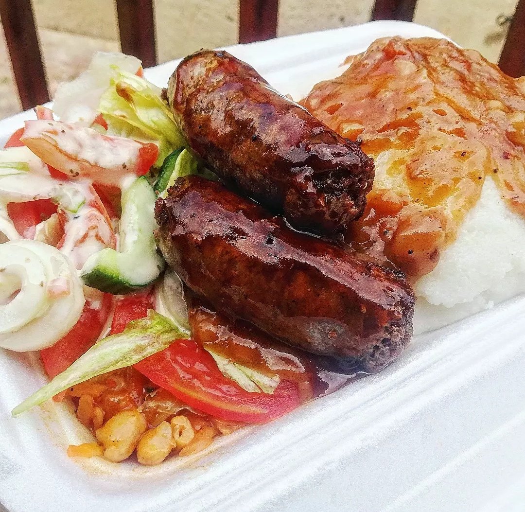 forkit_eatup's tweet photo. You can get all 3 for just R150.00

Call/whatsapp 0715858089 to place your orders

📌5703/13 Zulu Street, Lynnville Emalahleni 1039

Available till 11pm. https://t.co/w9NgvGByi5