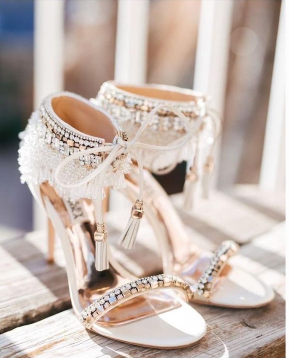 BespokeSjms's tweet photo. These shoes refects mordern bride, wistfully embracing feminity and romance.They feature bespoke embellishments with jewel trims, sparkling diamante,intricate pave charm heels &amp; ankle ties adorned with tassels.
#whiteweddingshoes #lacehighheels #eleganthighheels #whiteheelshoes https://t.co/QH9ySuaDDX