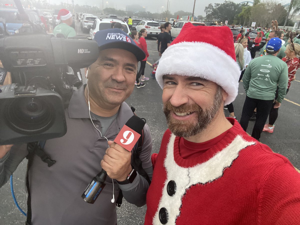 C_A_Heath's tweet image. At @SeaWorld for the #ReindeerRun