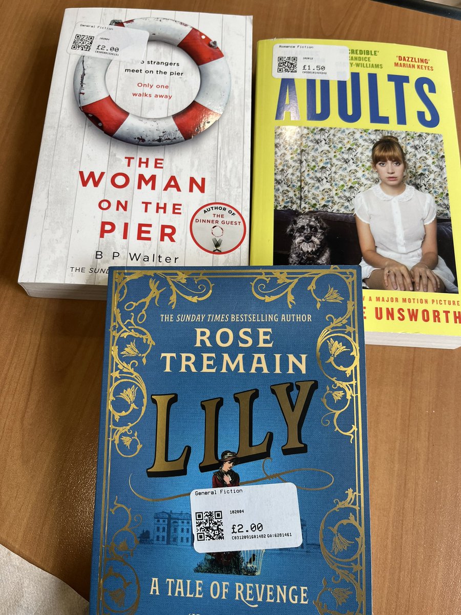 KReadingmachine's tweet photo. Its been a while, but once again I get lucky in a charity shop #DidAKelly https://t.co/n85TOdXASq