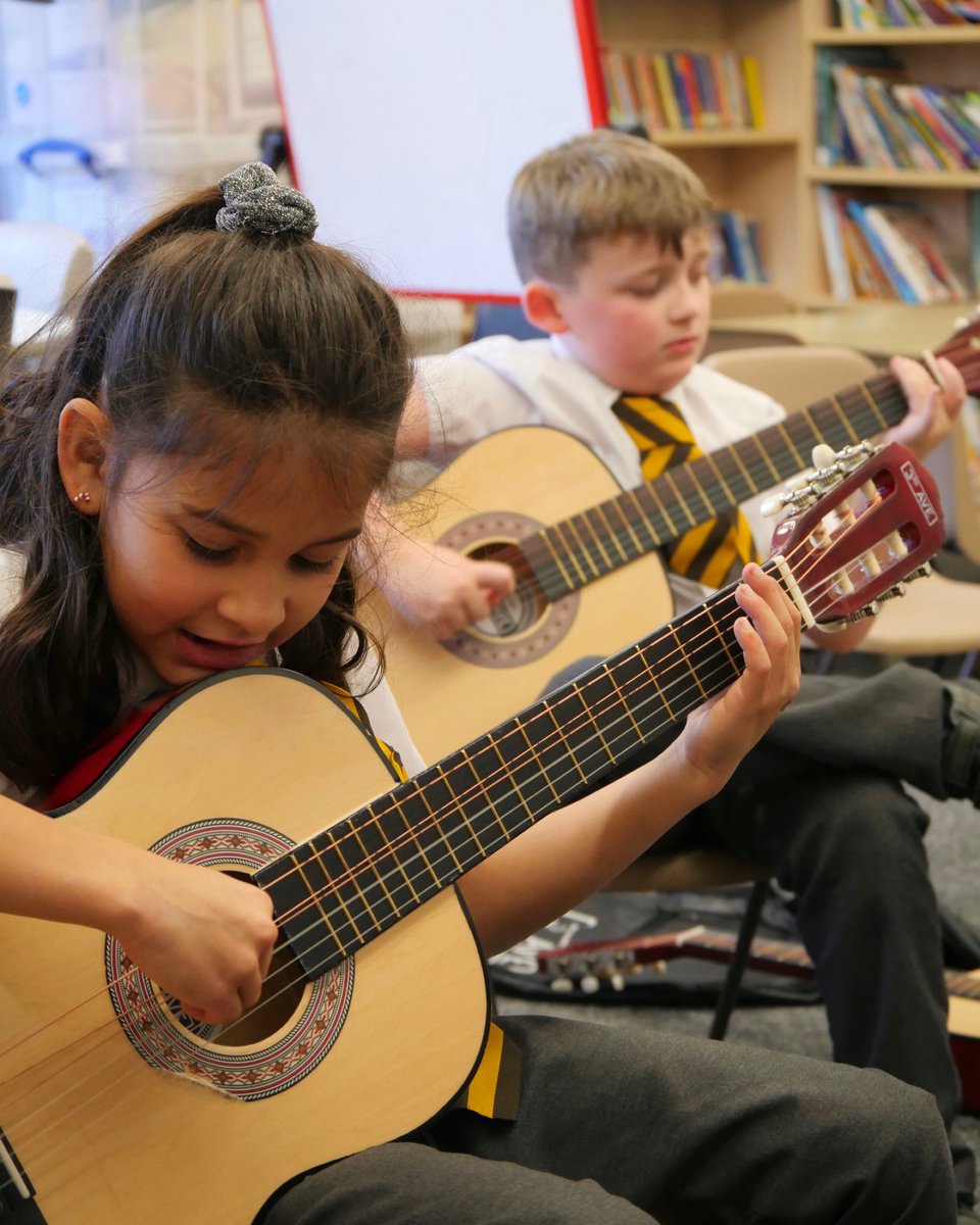 There’s been some very festive lessons this week 🎄🎅🏼 #Christmas mode : ON

#createmusic #guitarlessons