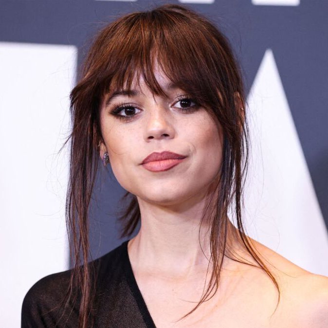 Djordi972's tweet image. INFO : Pour interpréter Mercredi Addams, un personnage froid, sans cœur et sans âme, l’actrice Jenna Ortega a passé un mois dans la ville du Havre.