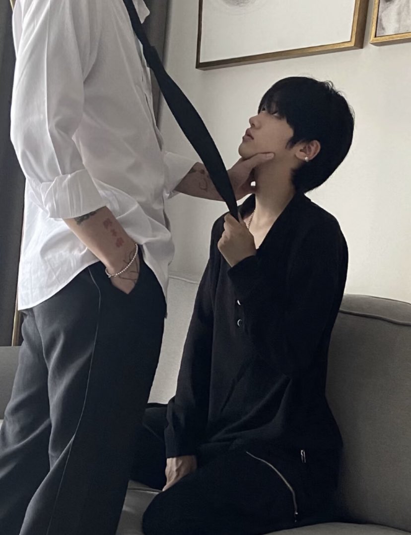 hhyllh2406's tweet photo. ไม่หลงได้ไงแค่หุ่นก็กินขาดแล้ว🤫 https://t.co/KXr1JkBL9C