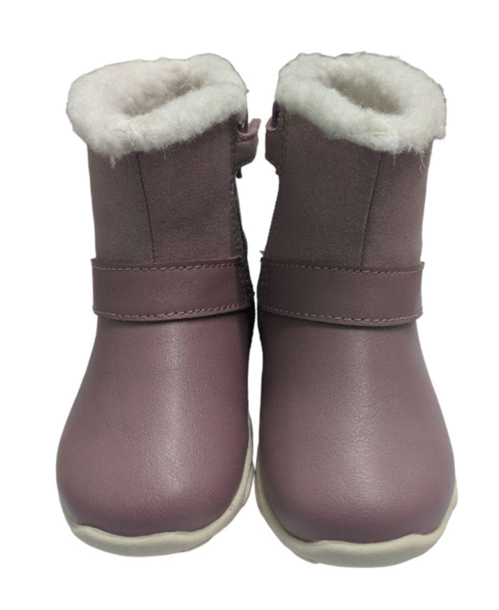 Its officially freezing
These are flying out and keeping those precious feet warm.
emmanuellemarshall.com
Caring for your child's feet.
Providing quality footwear.
#kidssboots #SnowBoots #snow #cold #blue #navy #kids #freezingweather