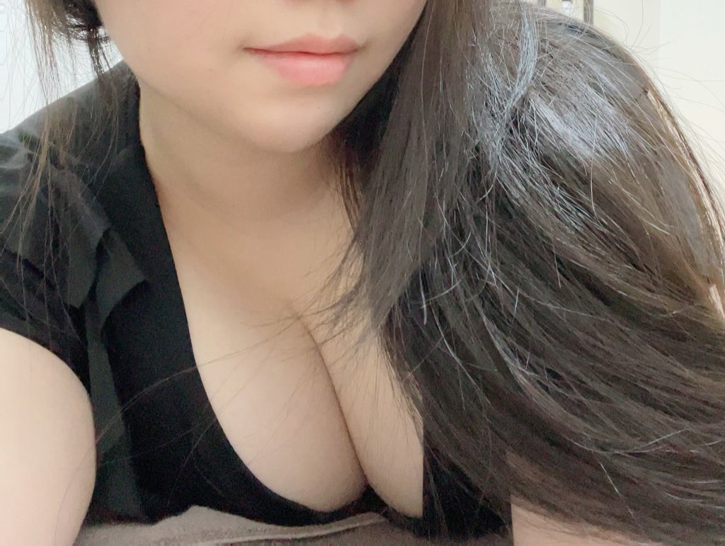 2022年終わってしまう…
クリスマスもあるし🎄🎅
皆さんはどう過ごすのだろう✨

素敵な日々を送って欲しいな☺️💓
今日は烏丸ルームにお邪魔してます！
お問い合わせ嬉しい♪
お待ちしてますね🙏❤️
#エムズルーム　#烏丸　#メンエス