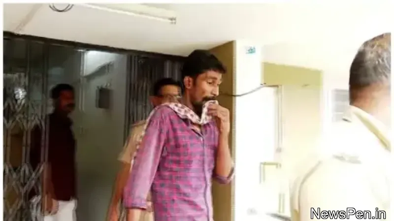 NewZPen's tweet photo. In Kannur, a 15-year-old boy was raped after supplying ganja beedis; police tactfully implicate the accused.
#pocso
https://t.co/nnwSfvVJIl https://t.co/WlYEm2lw5T