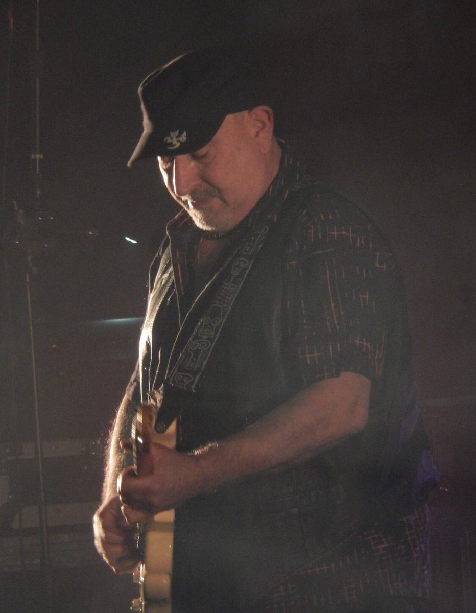 Parigi, ieri sera al <a href="/bataclan_/">Bataclan</a> si è scatenata una magia speciale🔥🔥
Bruxelles, ora tocca a voi! Vi aspettiamo carichi domani sera a <a href="/lamadeleinebe/">La Madeleine</a> 🤟🏽

Ph Maria Denise Simeoni, thehalfcentury
@pieropelu #ghigorenzulli
#Litfiba #LUltimoGirone #Litfiba40 <a href="/officialFandP/">Friends and Partners</a>