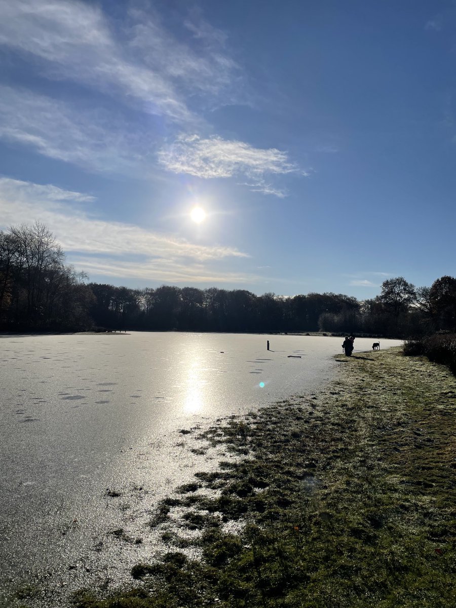 Jenlawconsulti1's tweet photo. The frozen lake at #brownmoss #naturereserve #lake #Shropshire #naturebeauty #winter @StormHour @ThePhotoHour https://t.co/zOb2QrSNIu
