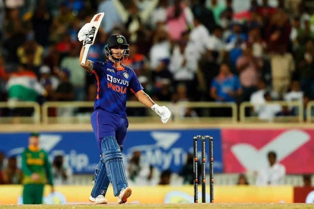 khesariLY's tweet photo. हम बिहारियों के लिए सिर्फ ये कहावत ही नहीं बनाया गया कि ‘एक बिहारी सौ पे भारी’। समय समय पर रिमाइंडर भी दियात रहेला। 

अपने दोहरे शतक के साथ गरदा उड़ा दिए भाई @ishankishan51 । लव यू ❤️

#IshanKishan200 https://t.co/OZ6mfOB0MR