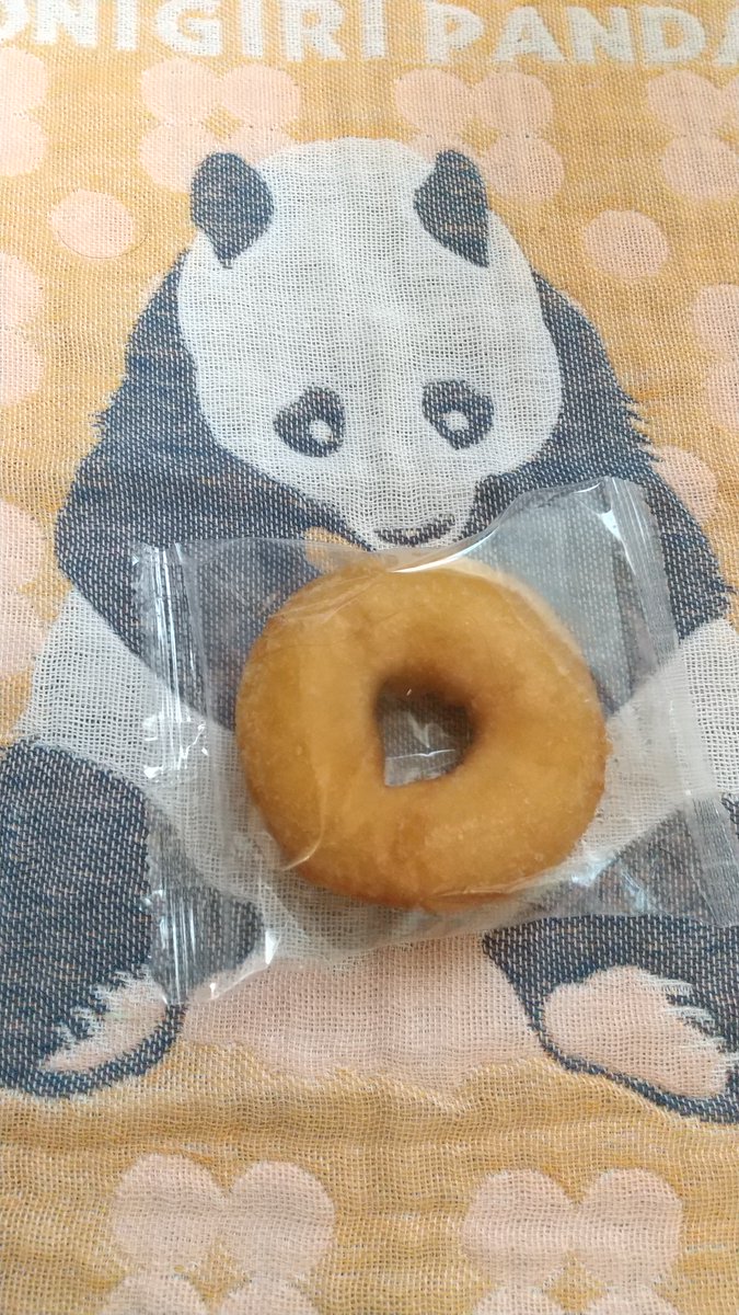 Pandaexn's tweet photo. 【明日だわ】
#京都ハンドメイドマルシェ で、おにぎりパンダの4重ガーゼハンカチを販売しています🐼✨
(ドーナツは付きません🍩)
12月11日14時から、私も店頭におります。
ぜひ、遊びにきてくださいね〜🐼✨
https://t.co/JEH2pWPXv0
#みやこめっせ #CreatorsShowcase https://t.co/rPCtX3rCAf