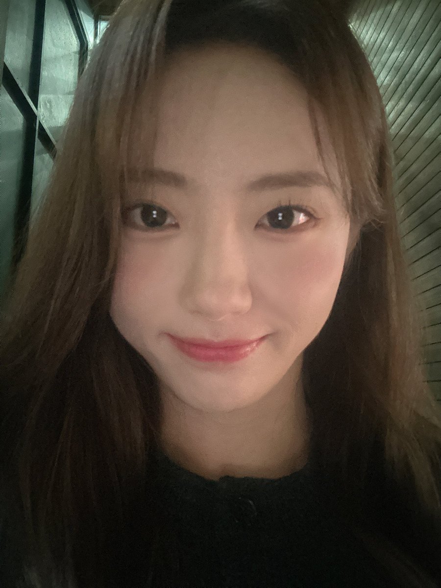 thinkerluda's tweet photo. my little meow meow 🥺 https://t.co/q4xM2RGzAz