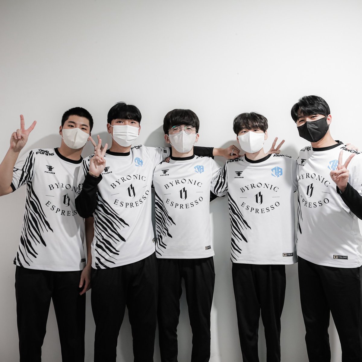 __kongsoon_'s tweet photo. 수퍼컵 넘 짧아서 아쉽지만...🥺 암튼 블레이즈 수고했다୧( “̮ )୨✧ https://t.co/HPxfSiIruf