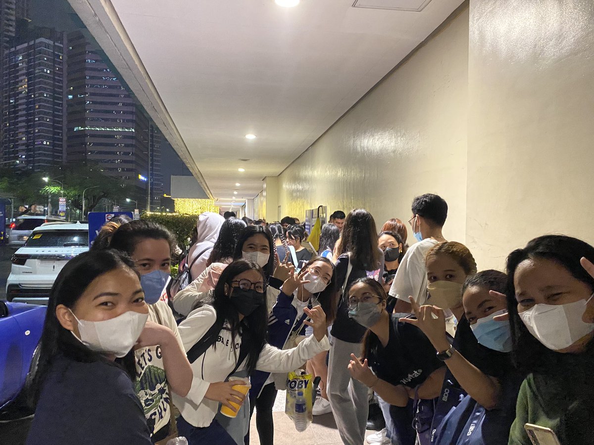 httpsnrk's tweet image. HELLO MY TEAM MEGA 😭❤️

As of: 8:41 pm 

find yourselves and be my friend 😡❤️