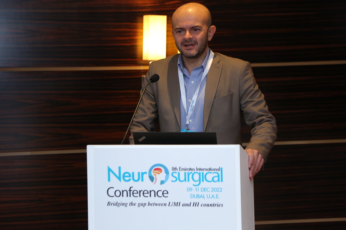 EINC2022's tweet image. Thiago Coelho, presents his topic &quot;Neuroteams as Vectors of Quality of Care for Neurosurgical Patients in the Intensive Care Setting&quot; at #EINC2022 

His session shared insights on how Neuroteams serve as a vector of inclusion and innovation, creating new possibilities.