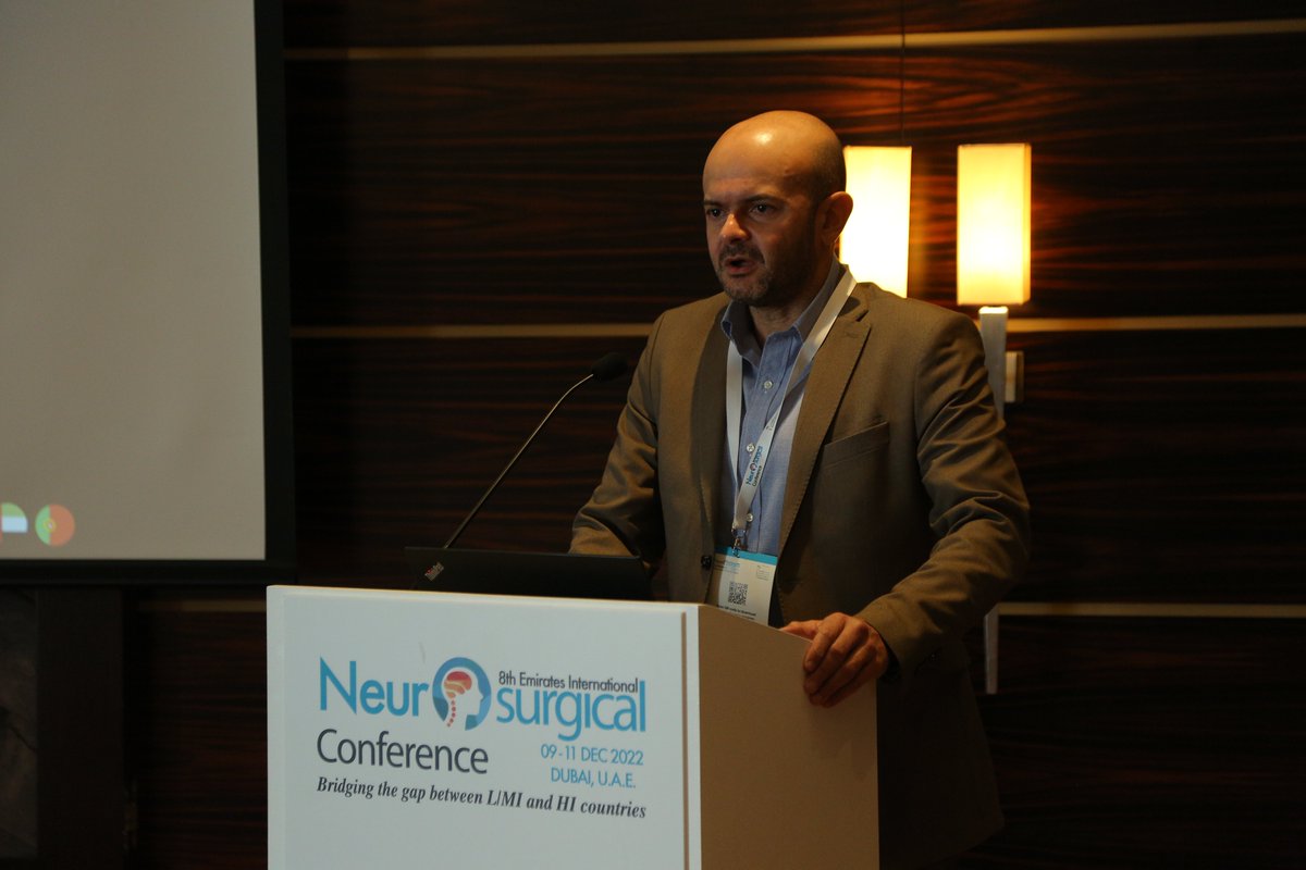 EINC2022's tweet image. Thiago Coelho, presents his topic &quot;Neuroteams as Vectors of Quality of Care for Neurosurgical Patients in the Intensive Care Setting&quot; at #EINC2022 

His session shared insights on how Neuroteams serve as a vector of inclusion and innovation, creating new possibilities.