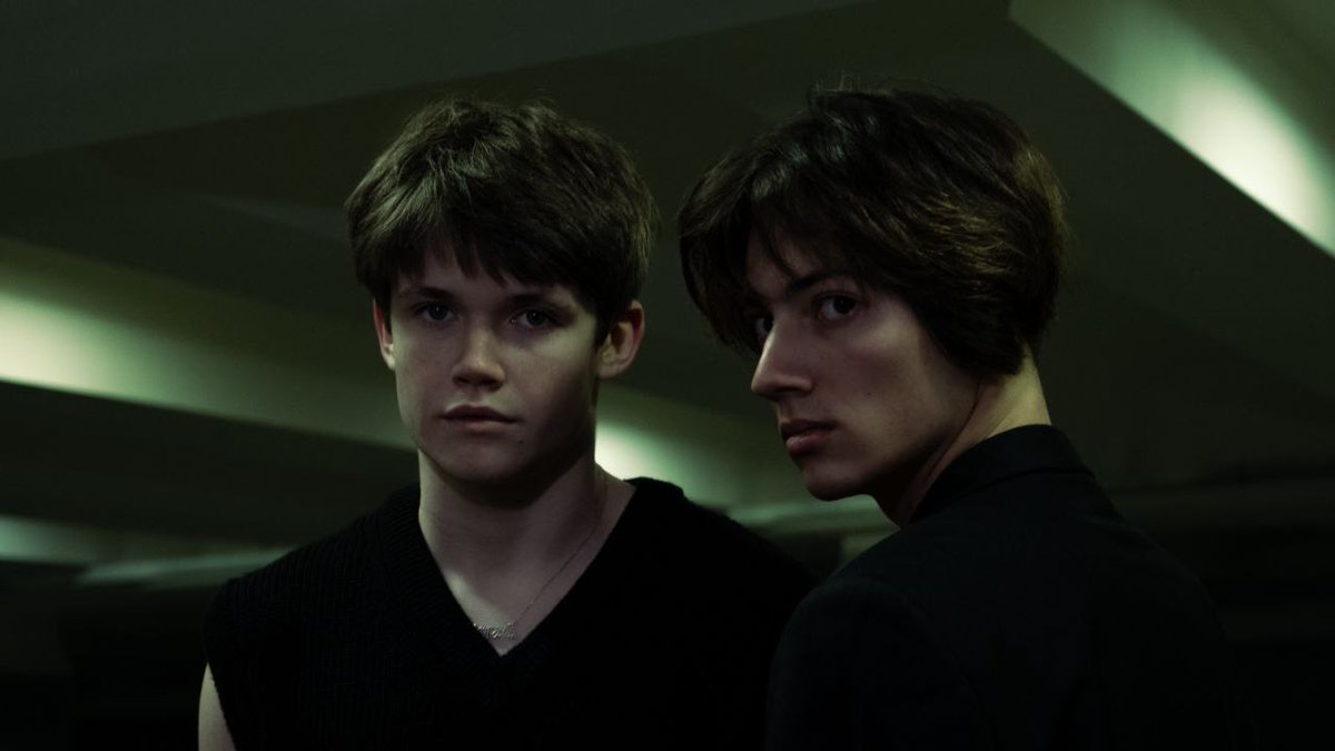 Ну и это, красоты ведь много не бывает, да? 😉