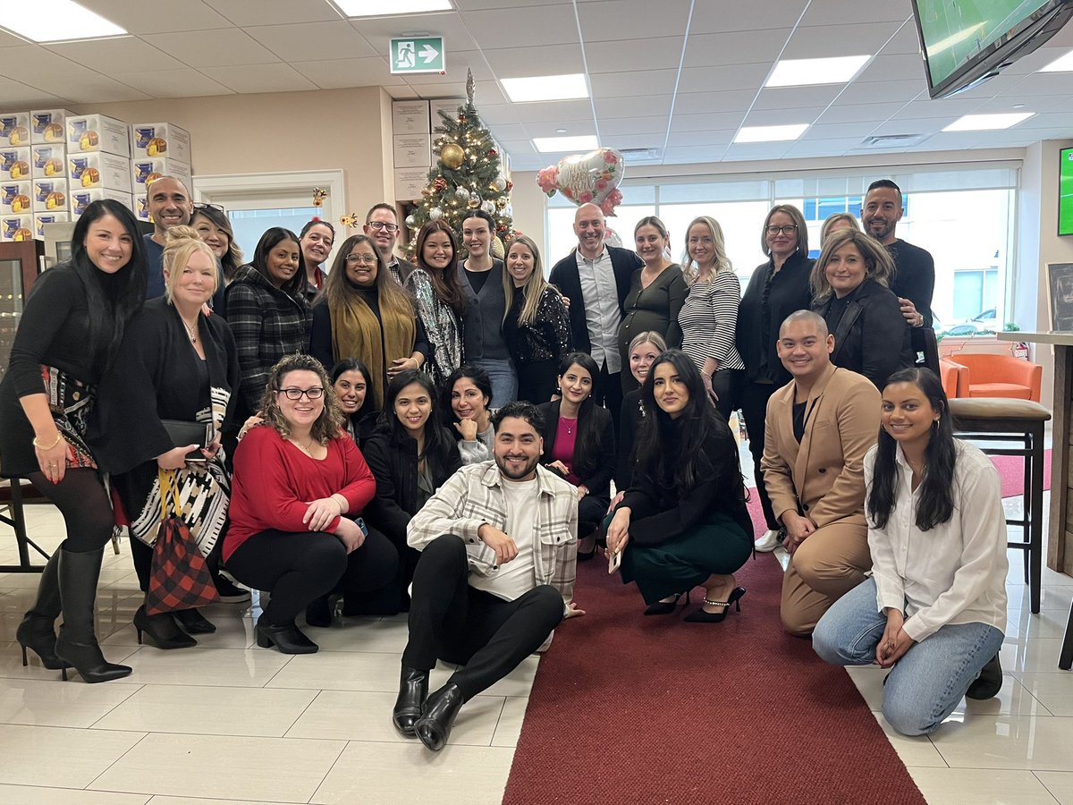 It has been such a pleasure working with this incredible team! I will miss you all! Farewell (for now) 🤍🤰🏼