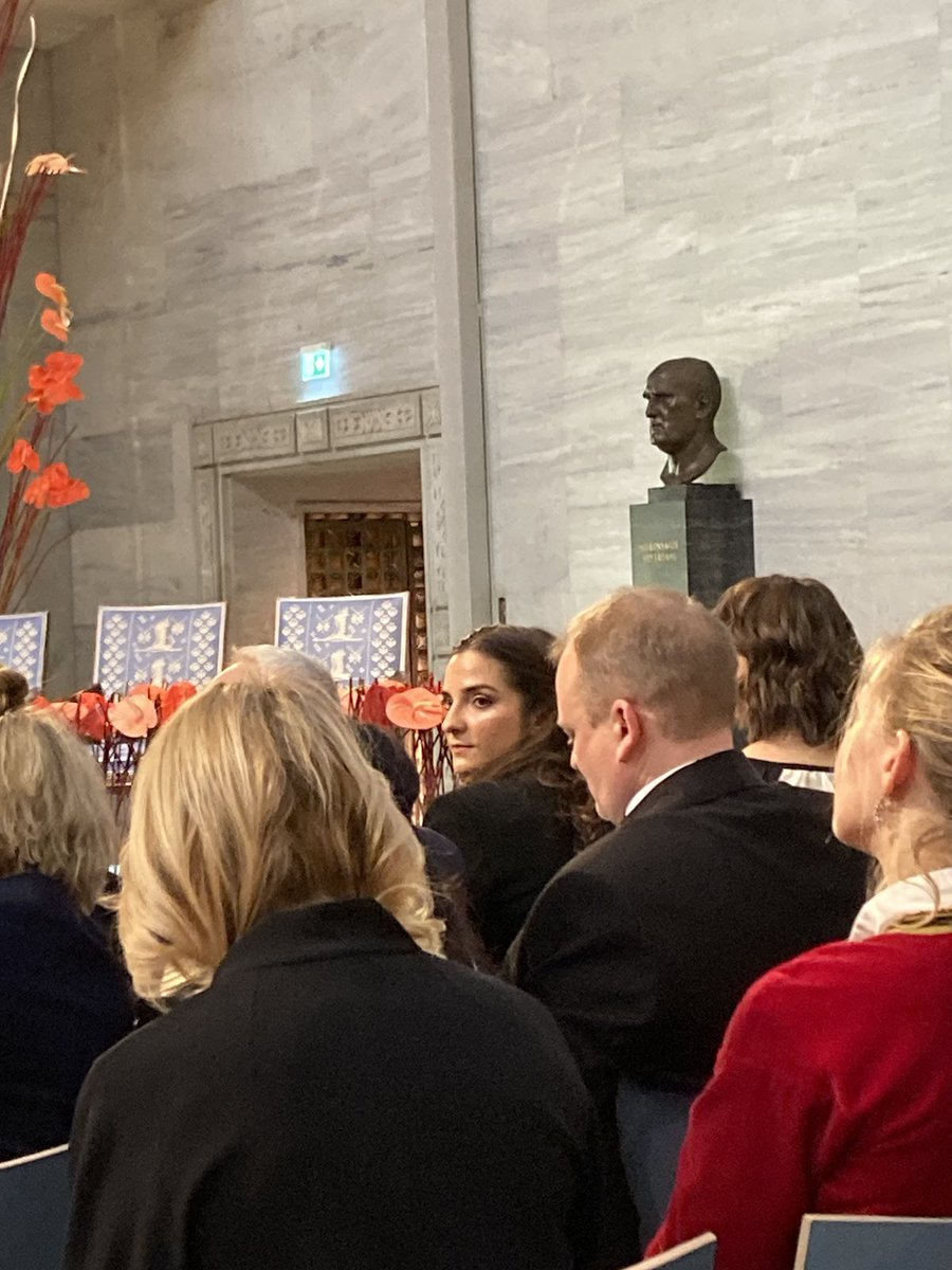 Heartbreaking and moving to be in Oslo aside @NobelPrize laureats dear friends from @FreeViasna #AlesBialiatski in prison in Minsk, @ccl_ua under bombs in Kyiv, @MemorialMoscow & @hrc_memorial shut down and persecuted in Moscow. Recognition of #civilsociety, but what a price!