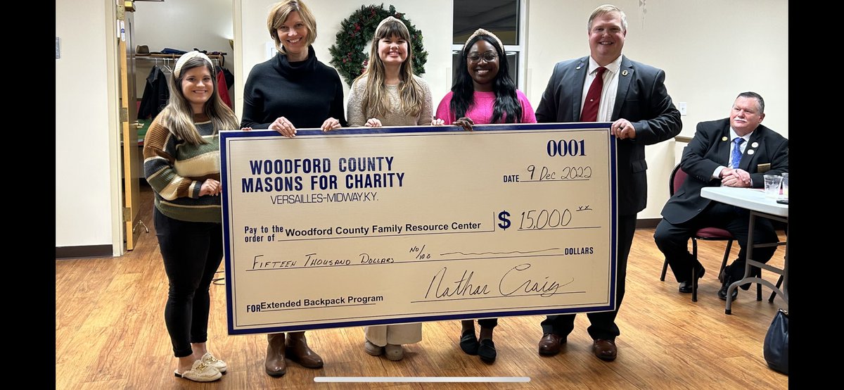 DPBeingTheOar's tweet photo. The Brothers of Buford-Landmark 41 presented $15,000 to the Woodford County Schools’ Family Resource. Over the past 11 years the Masons of Woodford County have donated $127,800 to help the children in need of Woodford County. @Woodfordsuper1 @JudgeJamesKay https://t.co/q7JGCkQ65T