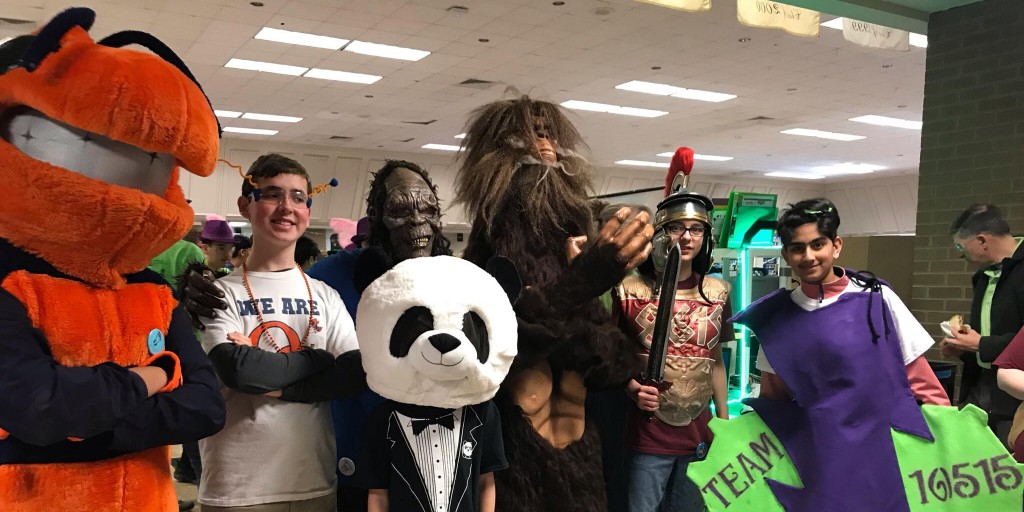 FIRSTChesapeake's tweet photo. Not able to be at the #FIRST Tech Challenge Orange VA Qualifier today? Bummer! Watch the live feed at https://t.co/LArPleVfgS
#FirstChesapeake #ftc #powerplay #qualifier #omgrobots #RobotTime https://t.co/4IsU2VjLXv