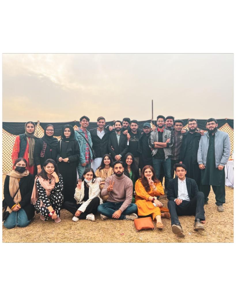 _Bright_Horizon's tweet photo. TBH arranged a stall in LMS Fiesta held at #NDU. It's purpose was to sell delicious food to students at economic rates and donate the money made, all for #communityservice. 
Kudos to all the team members for their efforts that made this successful. https://t.co/hN5SSnWtX1