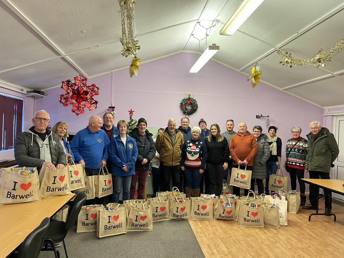 A huge thank you to everyone who helped pack and deliver the Christmas food bags again this year. Special thanks to the Barwell &amp; Hollycroft Befriending Group and Barwell &amp; Earl Shilton Lions Club for volunteering, as well as Parish Councillors who came along to help.