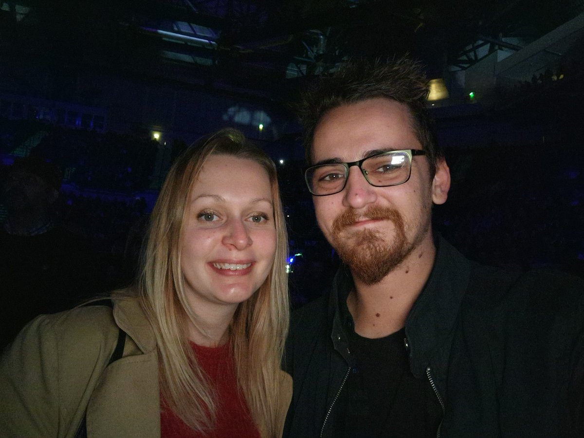 HannahMayFletch's tweet photo. Had a fantastic time with @ZipZonMatt last night seeing @PaulHeatonSolo who was absolutely amazing along with his band 🎤😄 https://t.co/JeARJgbMd8