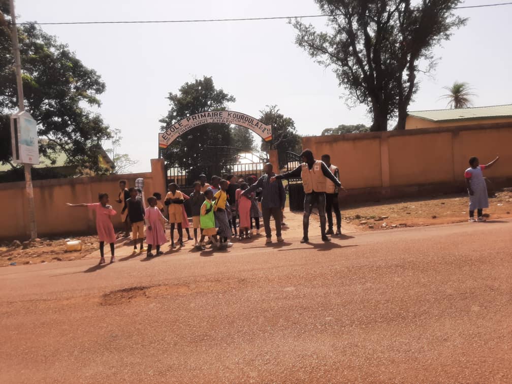 Secoursetvie22's tweet photo. #SécuritéRoutière.
Au terme du dernier jour de formation nous avons abordé sur la sécurité routière.
Projet #Helpmyfriend initié par l' @OngJdade 
#Secoursetvie #Ps #premierssecours #sécuritéroutiere https://t.co/d0RKkwHwJd