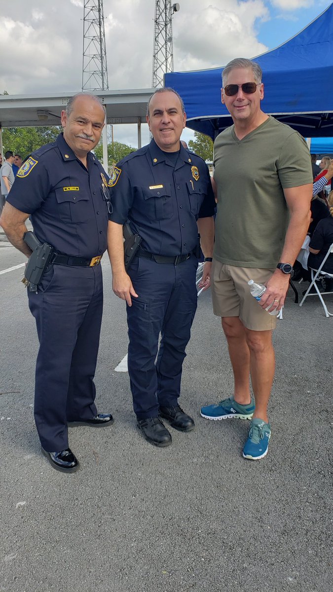 Thank you HPD <a href="/cityofhialeah/">City of Hialeah</a> and Chief Fuente for hosting an awesome get-together where retirees got an opportunity to catch up and I got to see some old friends still on the job. #pigroast #leadership #friends