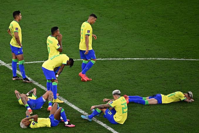 uaitavares's tweet photo. dias que o futebol acabou comigo https://t.co/6FIlIkaOjn