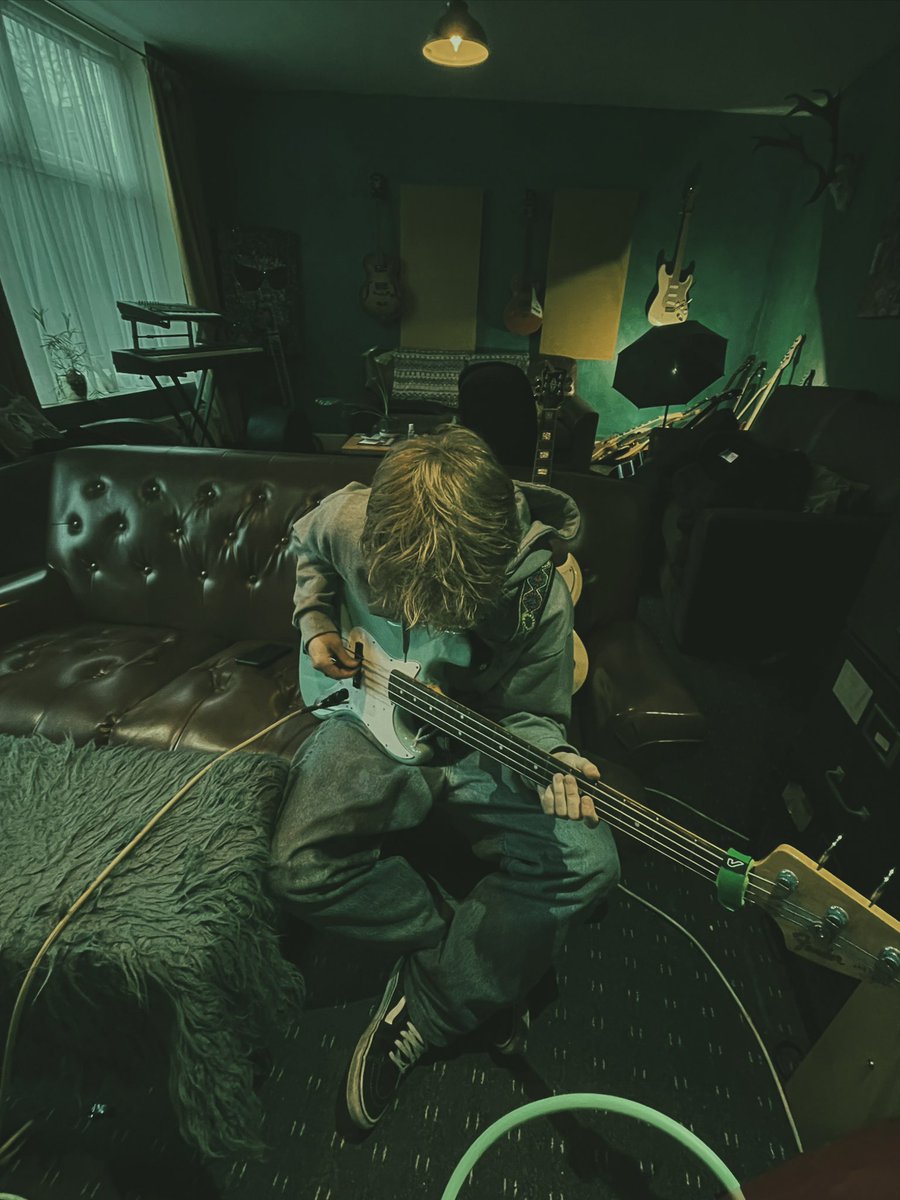 Recording bass for our next track ,
How bout you?

#bass #newmusic #rockandroll #altrock #indie