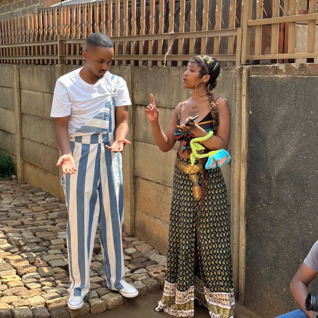 KxngColo_64's tweet photo. Just Another Day In Sebokeng

https://t.co/ZcNq75oefE

❤️🏆🤝🏽 https://t.co/eVUkfkkHoc