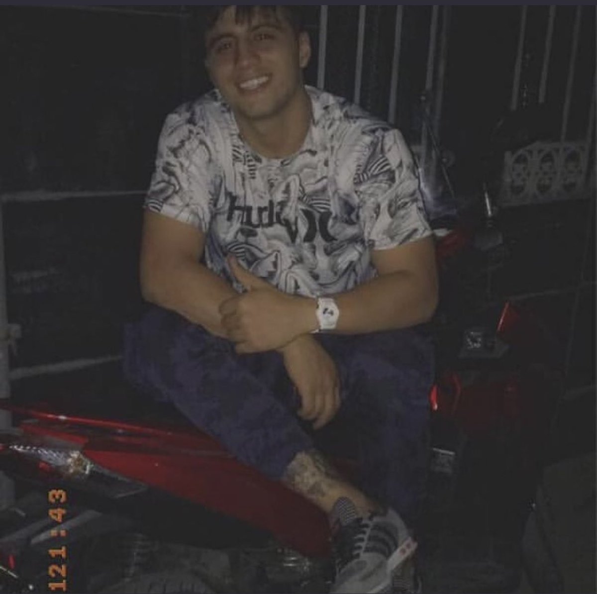 Dr. Iman Taheri (@thedriman) on Twitter photo ā ļøā ļøā ļø #MahanSadrat a young man of 23, who has been sentenced to death following the protests in Iran,has been transferred to a different prison which indicates that Mahan may be executed in the next few hours. 
Be his voice, please
#IranRevolution
#MahsaAmini ā ļøā ļøā ļø #MahanSadrat a young man of 23, who has been sentenced to death following the protests in Iran,has been transferred to a different prison which indicates that Mahan may be executed in the next few hours. 
Be his voice, please
#IranRevolution
#MahsaAmini