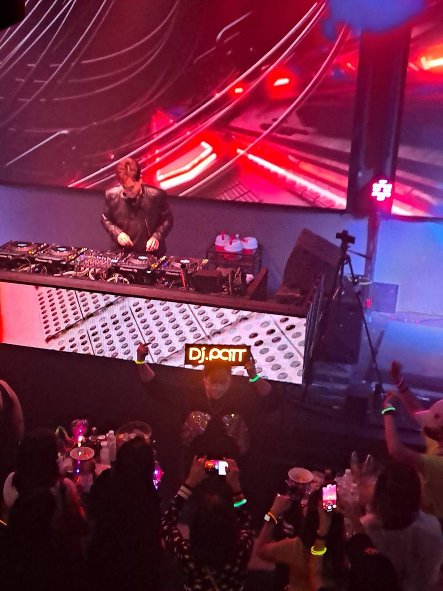 namzzaz's tweet photo. สุดจัด รัชดาฯ!!!!!🤟🎛️🎚️🎧😎🙌 #DJPATT #แพทพาวเวอร์แพท https://t.co/LC7tnsze8F