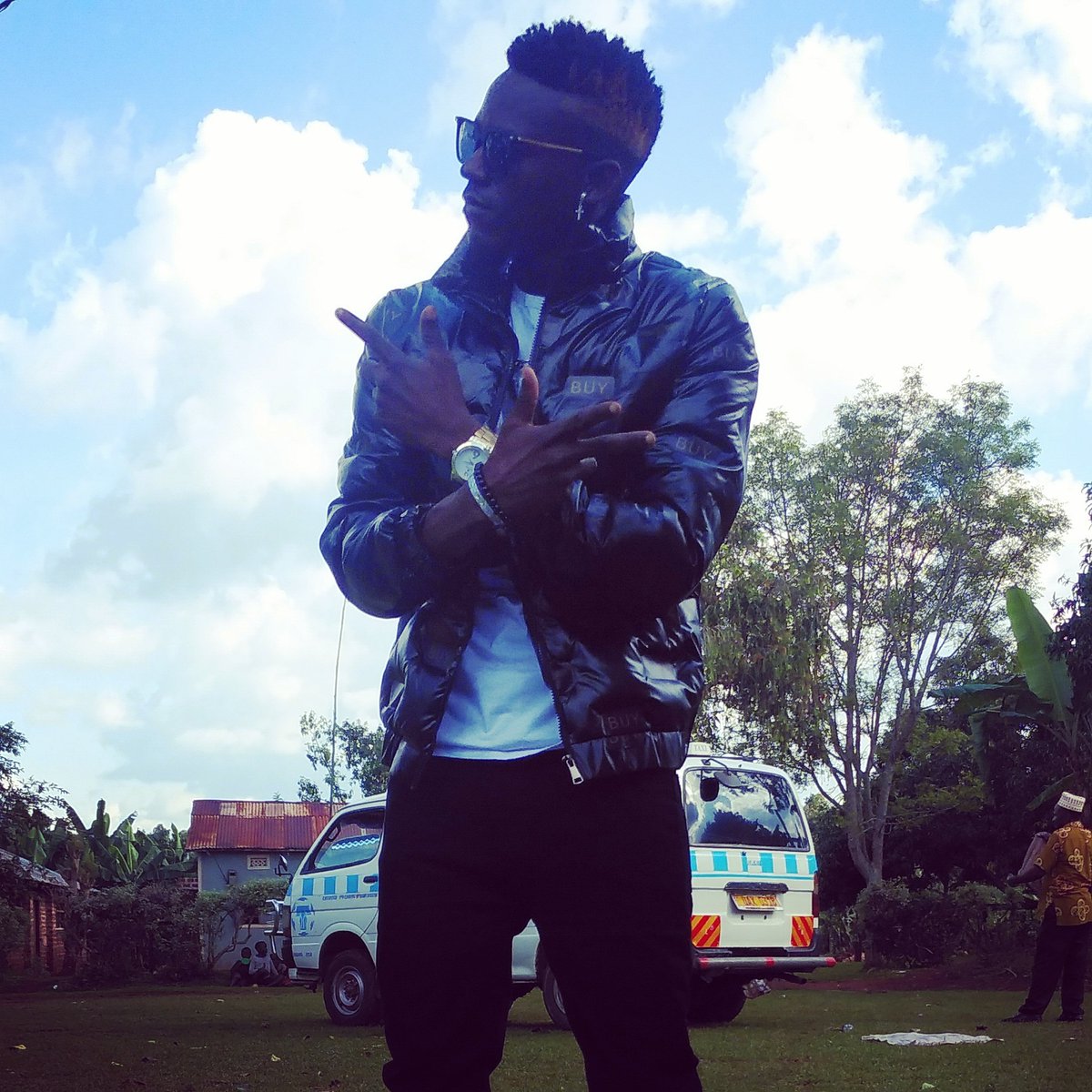 WizardPypper's tweet photo. Ready for video shoot
#kyokya De Pypperz boyz fire https://t.co/uifmOodI0M
